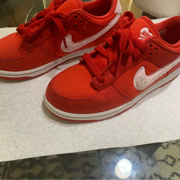 Nike Valentines Dunks ❤️ - Picture 4 of 4